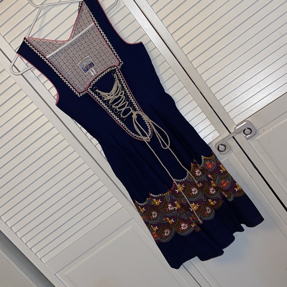 Tiroler Drindl blue pink lace up flower fits like an Xs - Picture 4 of 6